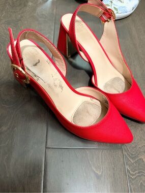 Women’s Pointed Slingback Heel in Red